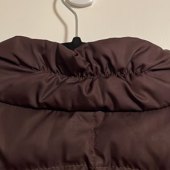 Eddie Bauer down puffer jacket in wine size Medium - Picture 7 of 12